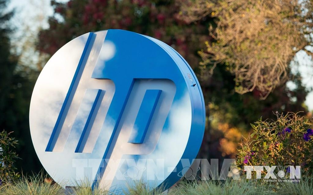 Biểu tượng HP tại trụ sở ở Palo Alto, bang California, Mỹ. (Ảnh: AFP/TTXVN) Media
